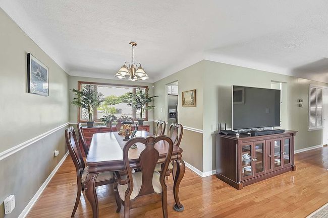 Image of 3890 W 212th St
