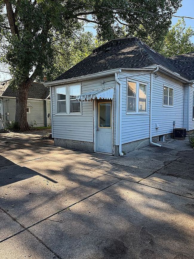 Photo of 1103 Koenigstein Ave, Norfolk, NE