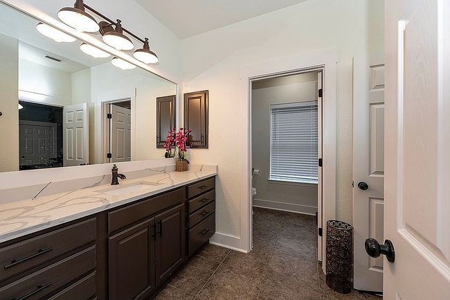 Photo of 835 Lookout Dr, Lakehills, TX