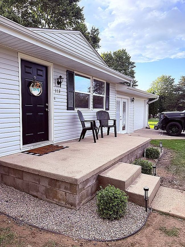 Photo of 113 Candlelight Dr, Wellston, OH