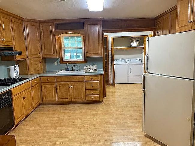 Photo of 2113 Perry Crossing Rd, Sellersburg, IN