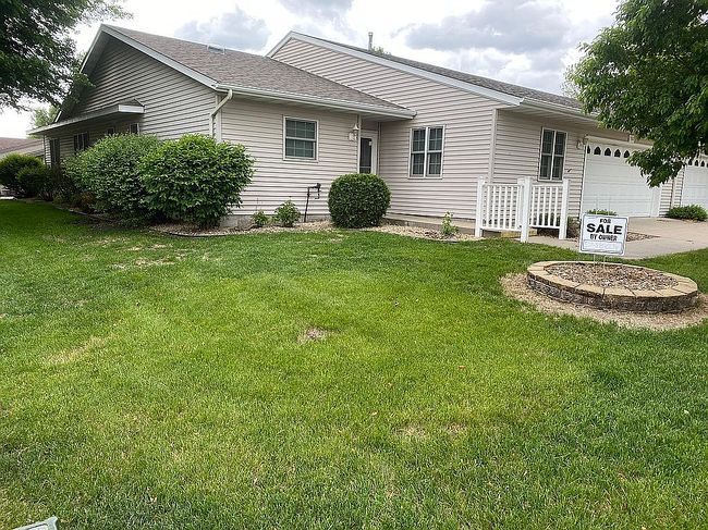Photo of 550 N Welco Dr, Saint Peter, MN