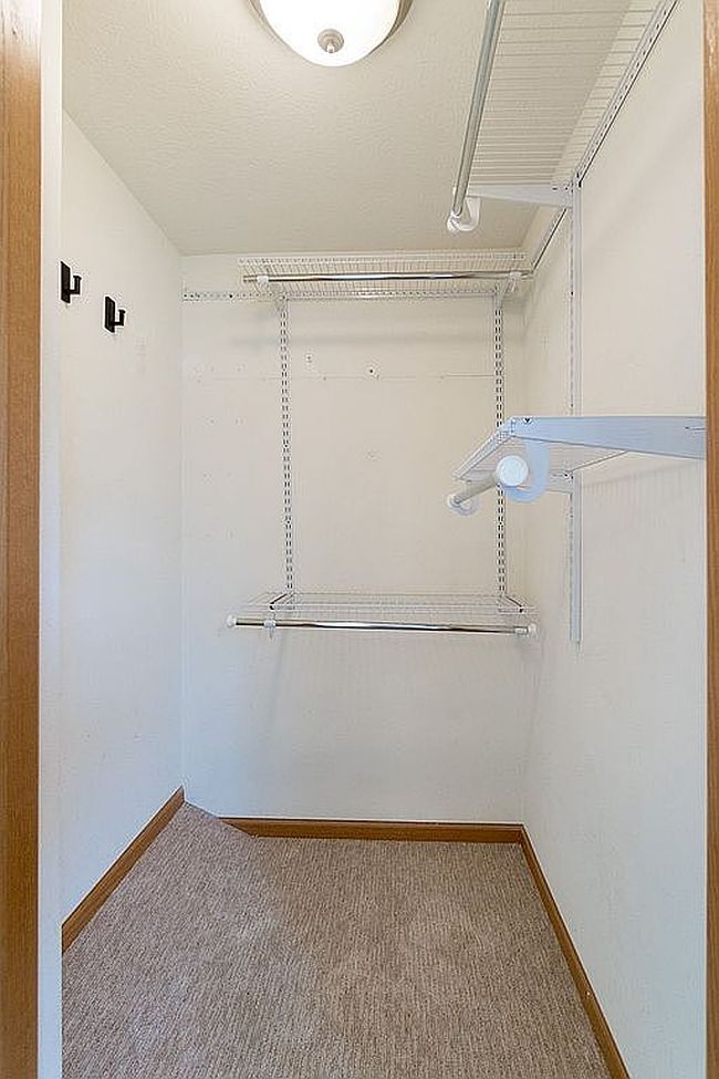 Image of 384 Kelso Dr