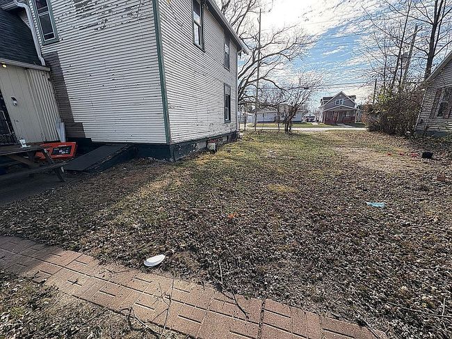 Image of 502 W 5th St