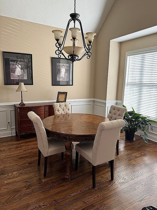 Image of 424 Armstrong Way