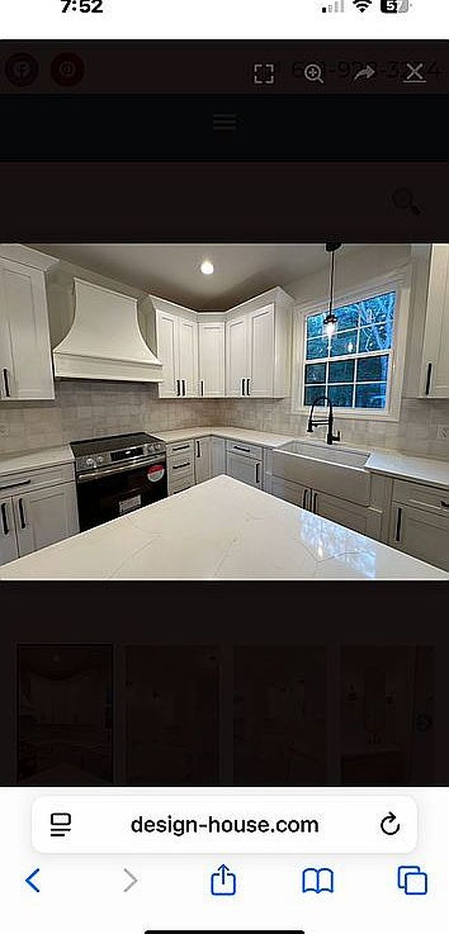 Photo of 129 E Oakdale St, Mount Airy, NC