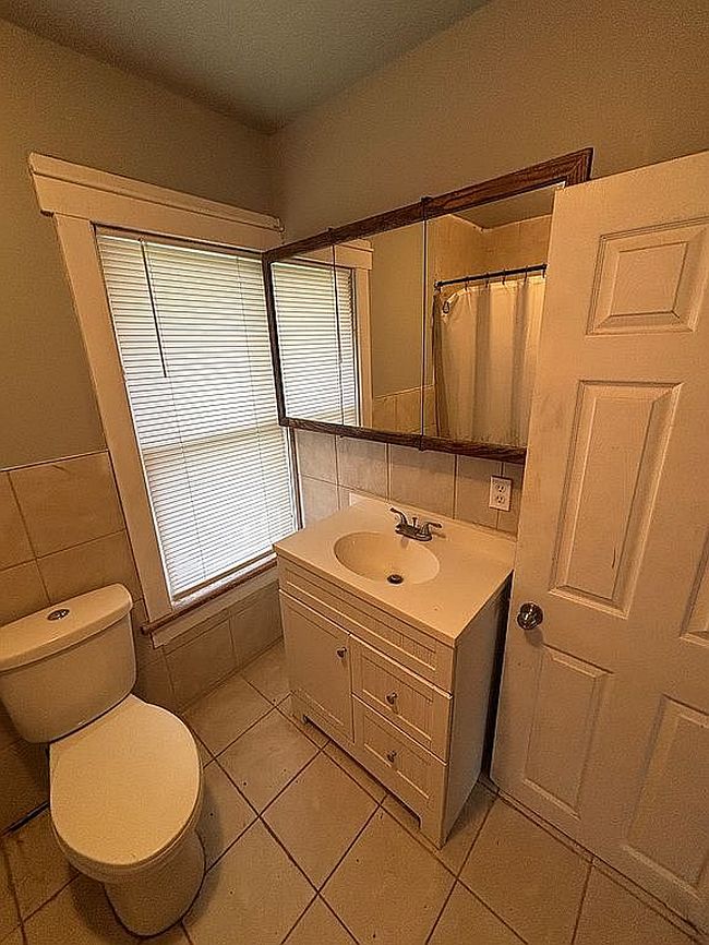Photo of 5407 Sw 9th St, Des Moines, IA