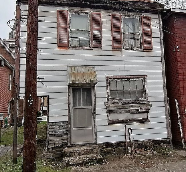 Photo of 72 Paxton St, Piedmont, WV