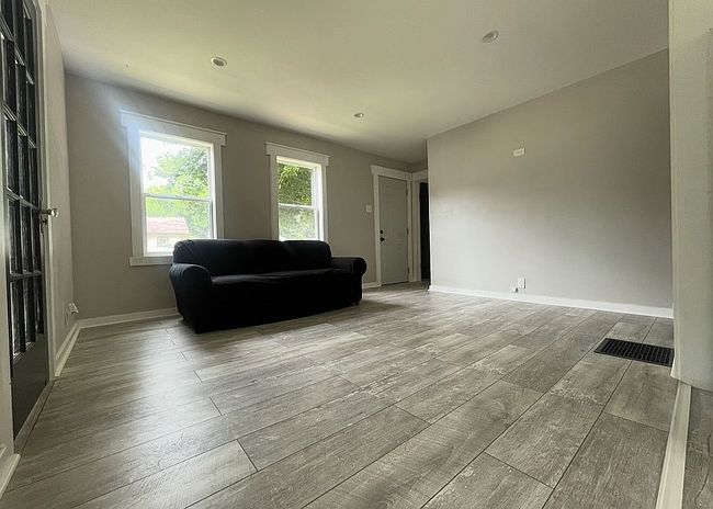 Photo of 522 Michigan St, Buchanan, MI