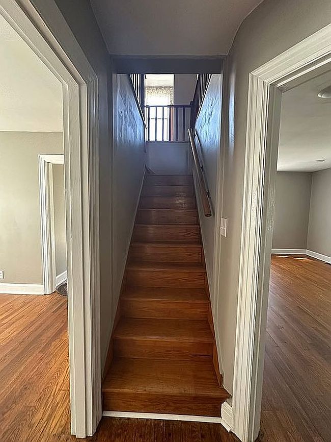 Photo of 175 N Hyland St, Scottsburg, IN