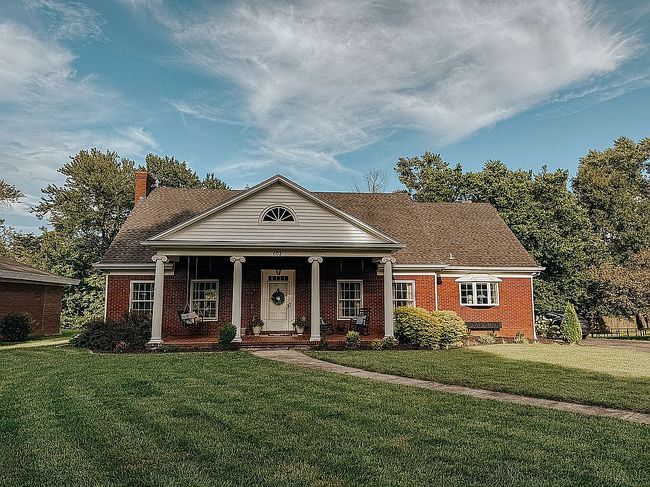 Photo of 602 Usher St, Mayfield, KY