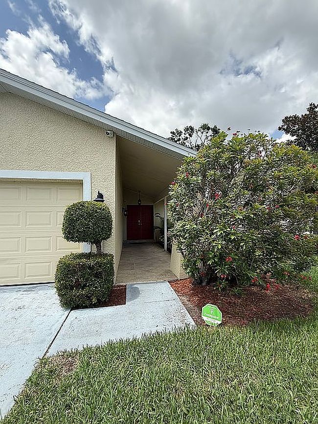 Photo of 7511 Mayfair Ct, Tampa, FL