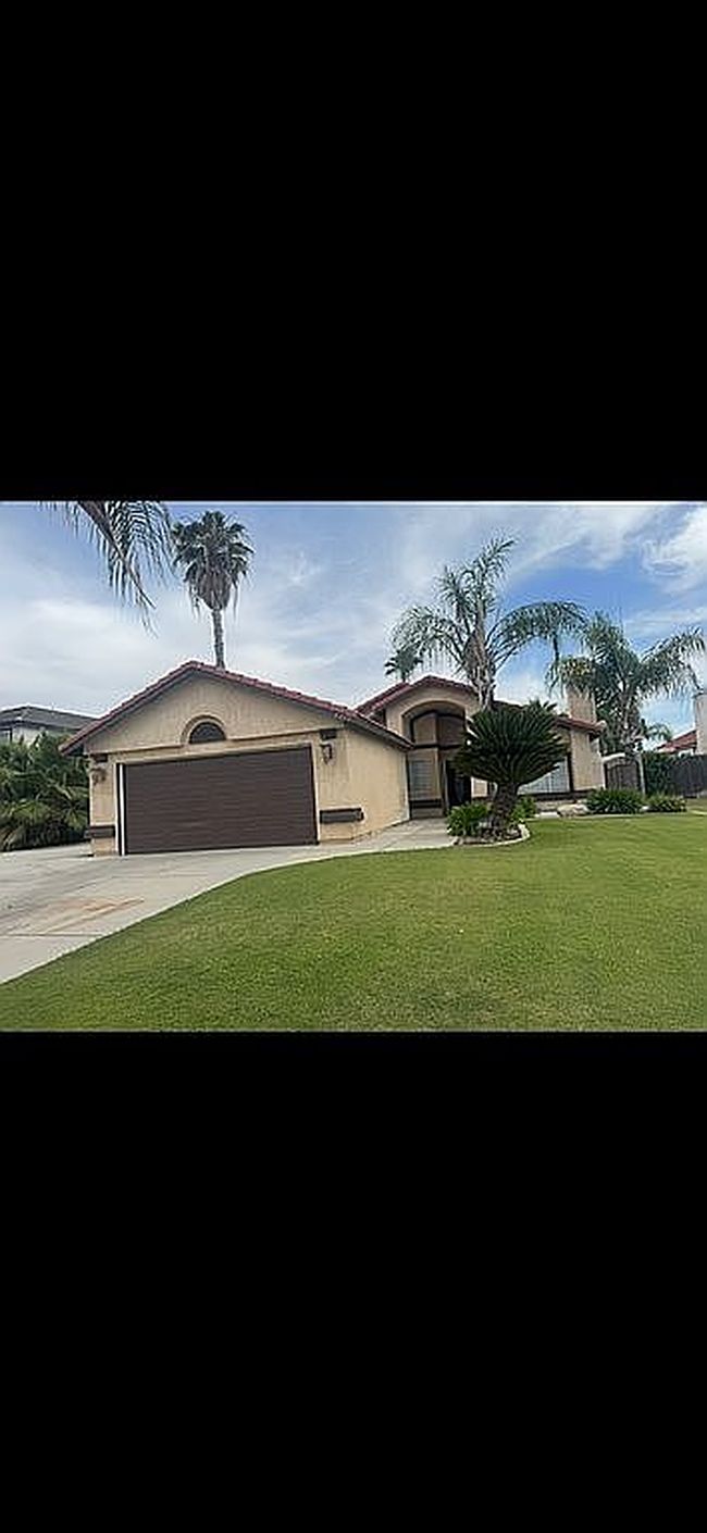 Photo of 6213 Santo Domingo Ct, Bakersfield, CA