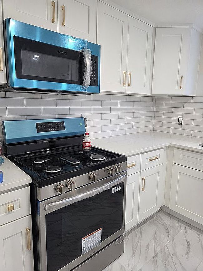 Photo of 15070 Foch Blvd, Jamaica, NY