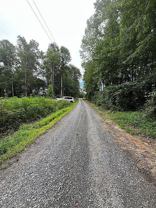 Photo of 5634 Bee Tree Ave, Morganton, NC