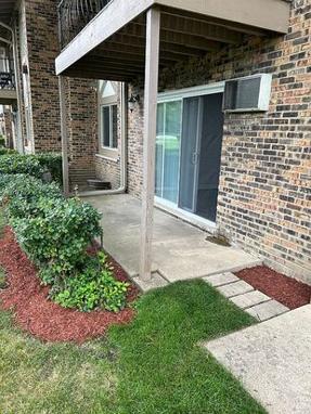 Preview of property located at 9S020 S Frontage Rd Apt 5-105
