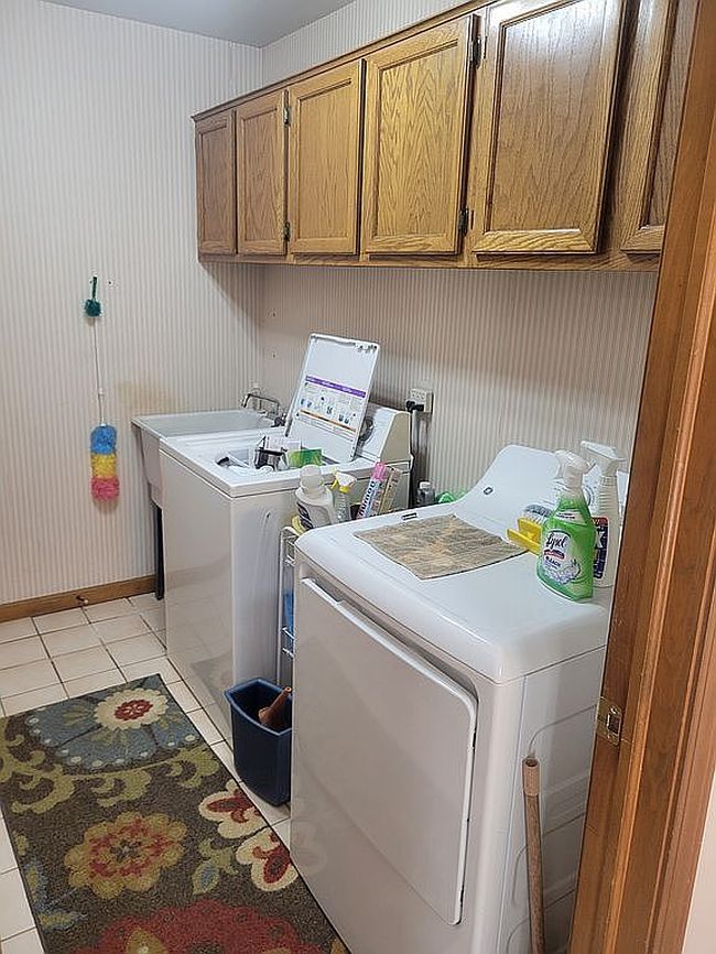Photo of 15430 Windmill Dr, Macomb, MI