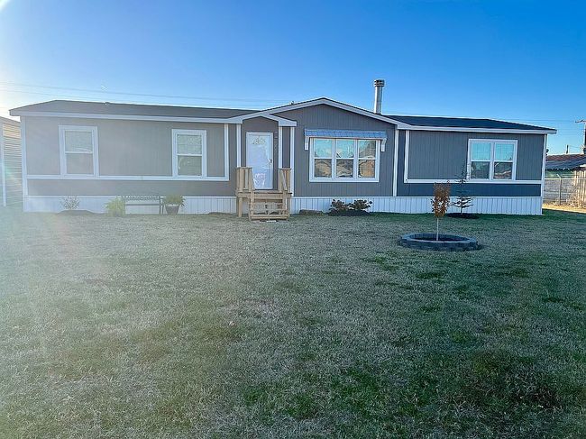 Additional photo 1 of property located at 607 N Walnut St