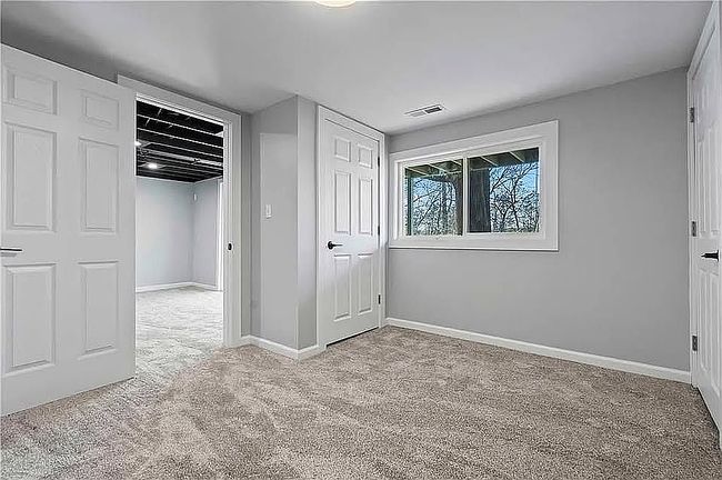 Photo of 6910 Kessler St, Merriam, KS