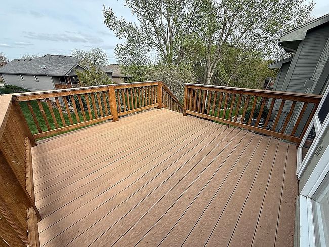 Image of 5008 Lakeside Dr
