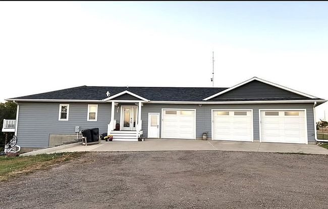 Preview of property located at 290 Deerfield Dr