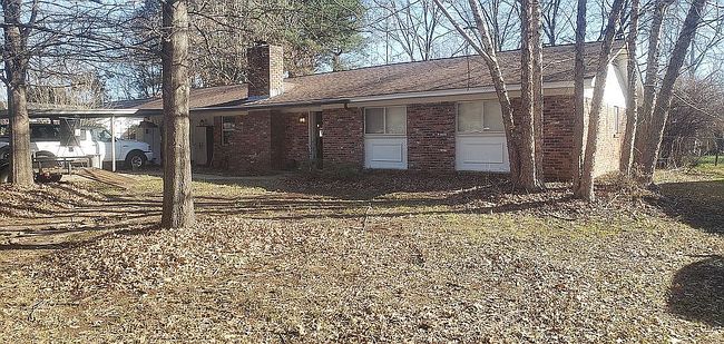 Image of 2201 Maple Dr