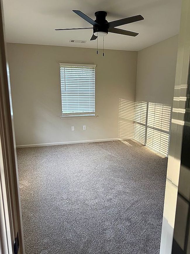 Photo of 404 Ann Ln, Metter, GA
