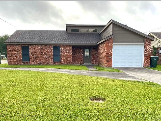 Image of 4001 Briarfield Ln