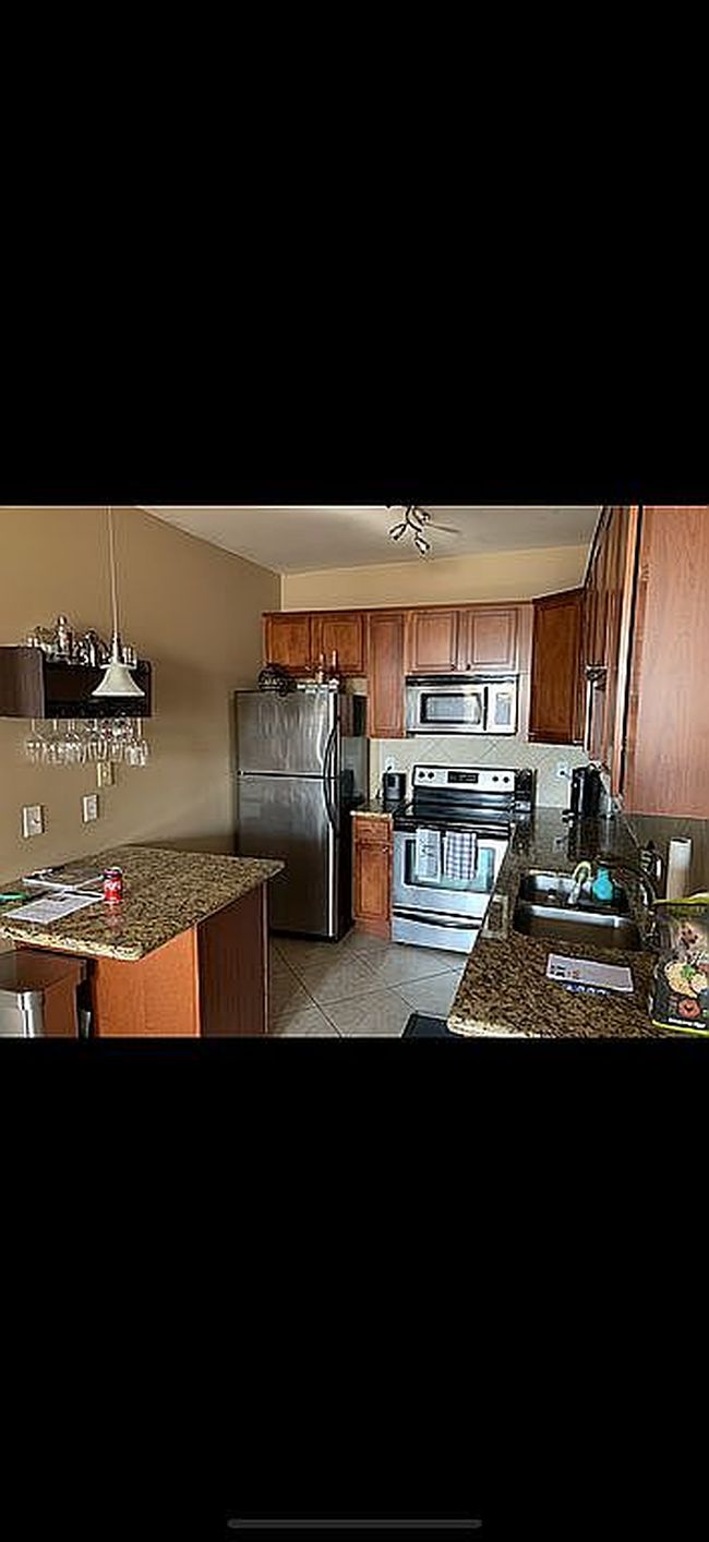 Image of 200 E 43rd St Apt 300