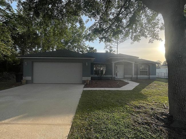Image of 10 Pine Tree Dr