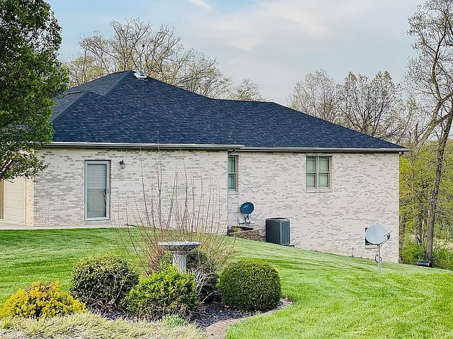 Photo of 17330 N Stonecreek Dr, Effingham, IL