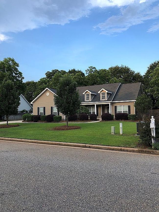 Photo of 231 Grove Ln, Kathleen, GA