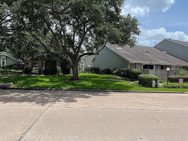 Photo of 13020 Greenway Chase Ct #3020, Houston, TX