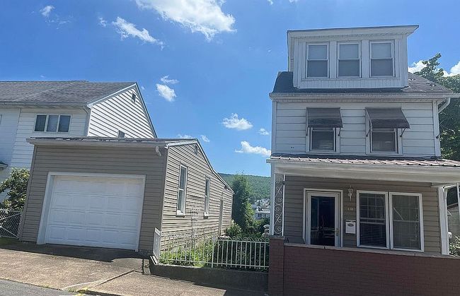 Photo of 438 E Center St