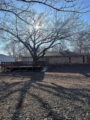 Additional photo 1 of property located at 1401 S Surrey Dr