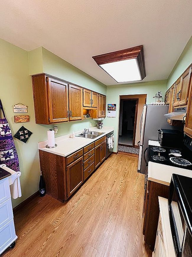 Photo of 843 Freedom Dr, Seymour, IN