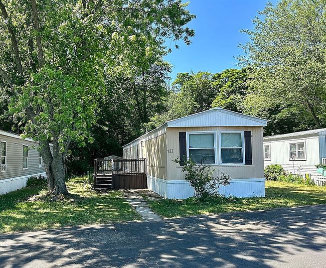 Photo of 1281 E Pontaluna Rd Lot 127, Norton Shores, MI