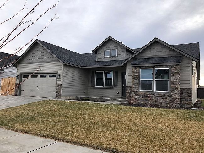 Photo of 2482 Nw Glen Oak Ave, Redmond, OR