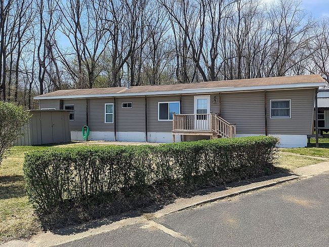 Photo of 10650 Peachtree St, Plainwell, MI