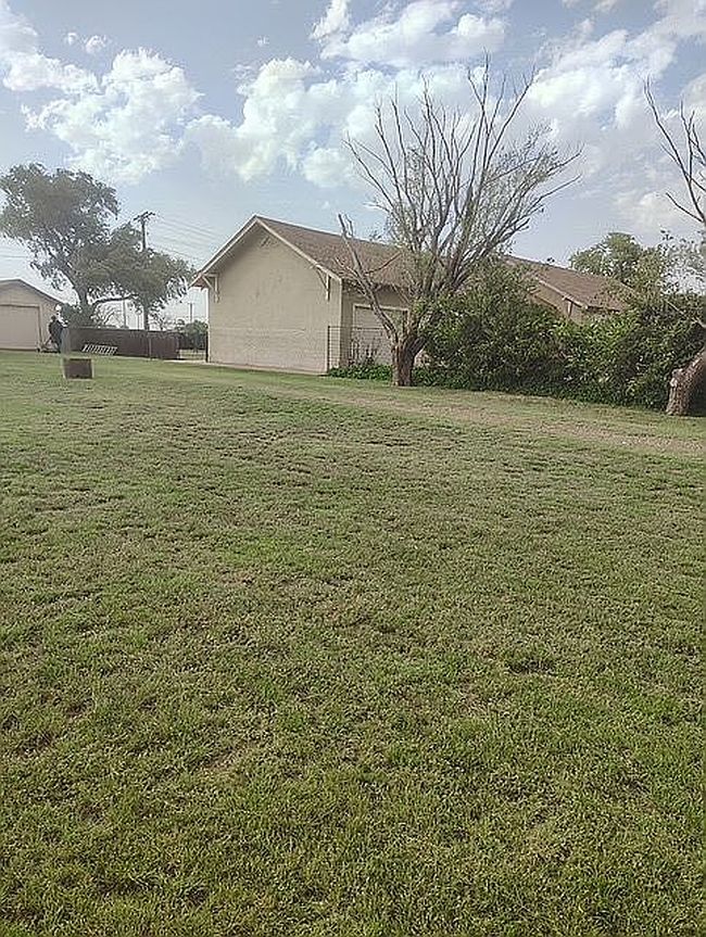 Photo of 1228 S Ralls Hwy, Floydada, TX