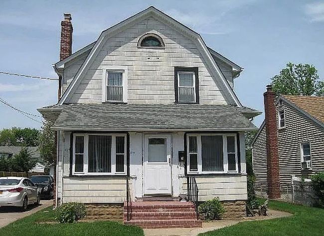 Photo of 95 Grand Ave