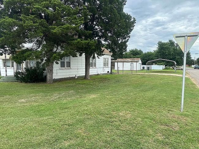 Photo of 323 S 7th Ave, Fairview, OK