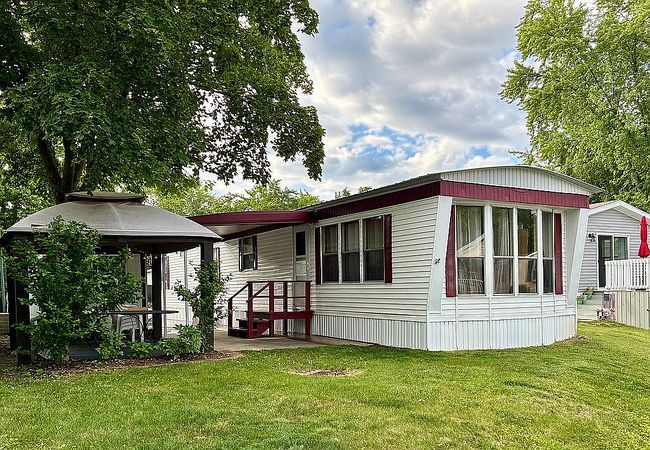 Photo of 2772 S Tamarac Dr, Ludington, MI
