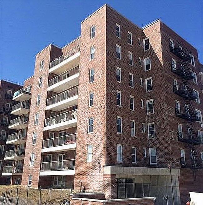 Photo of 125 Beach 124 St #6F, Rockaway Park, NY