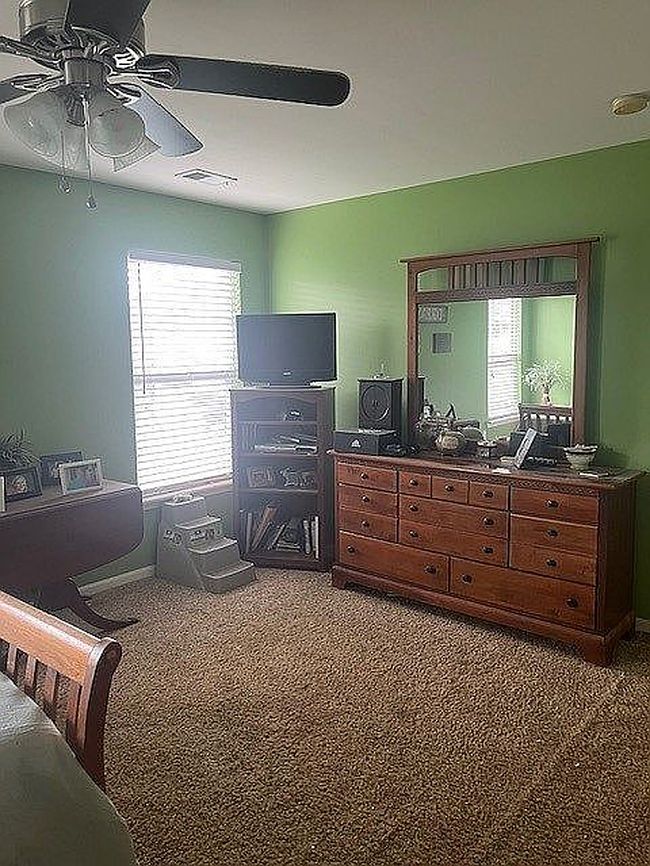 Image of 105 Red Oak Way