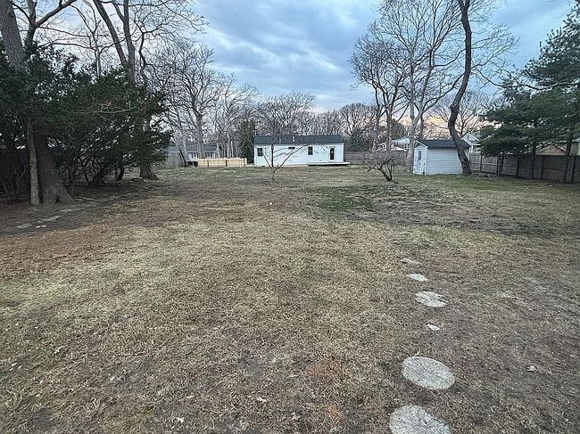Image of 577 Spruce Ave