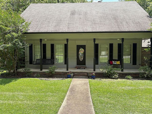 Image of 2207 Forrest Park Dr