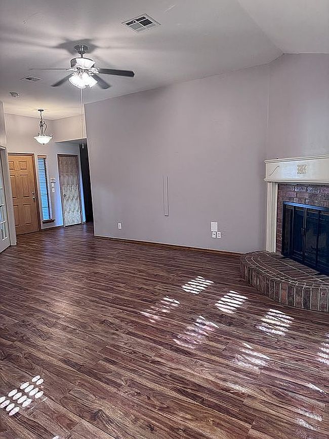 Additional photo 3 of property located at 13317 Mayberry Pl