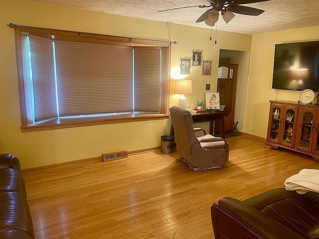 Photo of 410 N 7th Ave, Hoopeston, IL