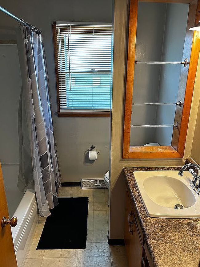 Image of 1306 W Main St